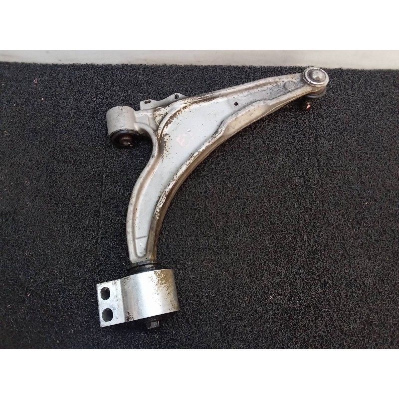 Recambio de brazo suspension inferior delantero izquierdo para opel astra j lim. excellence referencia OEM IAM 13334021 2