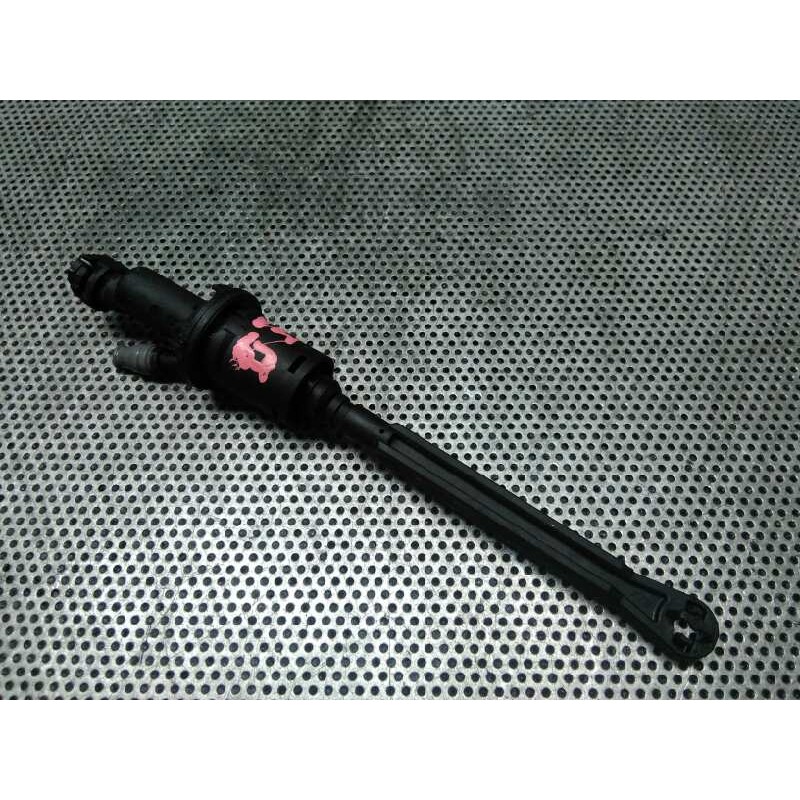 Recambio de bomba embrague para citroën c4 berlina 1.4 16v referencia OEM IAM   