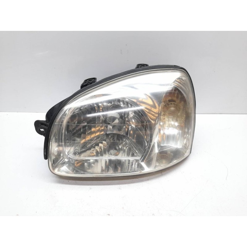 Recambio de faro izquierdo para hyundai santa fe (sm) 2.0 gls crdi 4x4 referencia OEM IAM B034F02  