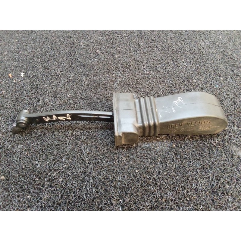 Recambio de retenedor puerta delantera derecha para audi a4 ber. (b8) e referencia OEM IAM 8K0837249B  