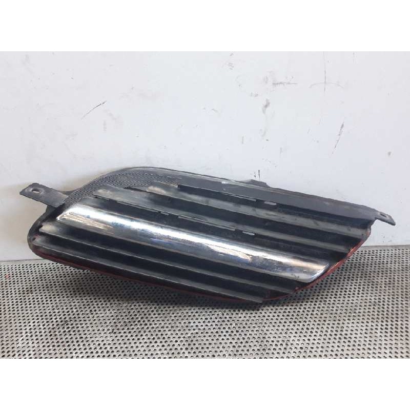 Recambio de rejilla delantera para nissan almera tino (v10m) básico referencia OEM IAM   
