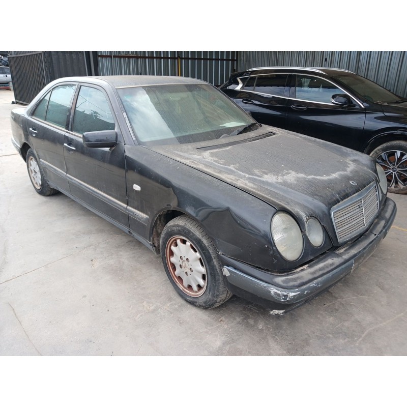 mercedes-benz clase e (w210) del año 1995