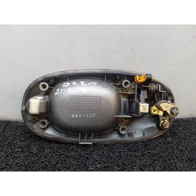 Recambio de maneta exterior delantera derecha para kia carnival ii 2.9 cdri ex referencia OEM IAM 2