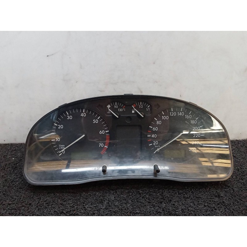 Recambio de cuadro instrumentos para volkswagen passat berlina (3b2) comfortline referencia OEM IAM 3B0919880A 110008776002 VDO