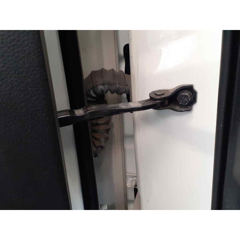 Recambio de retenedor puerta delantera izquierda para nissan qashqai (j11) 360 referencia OEM IAM   
