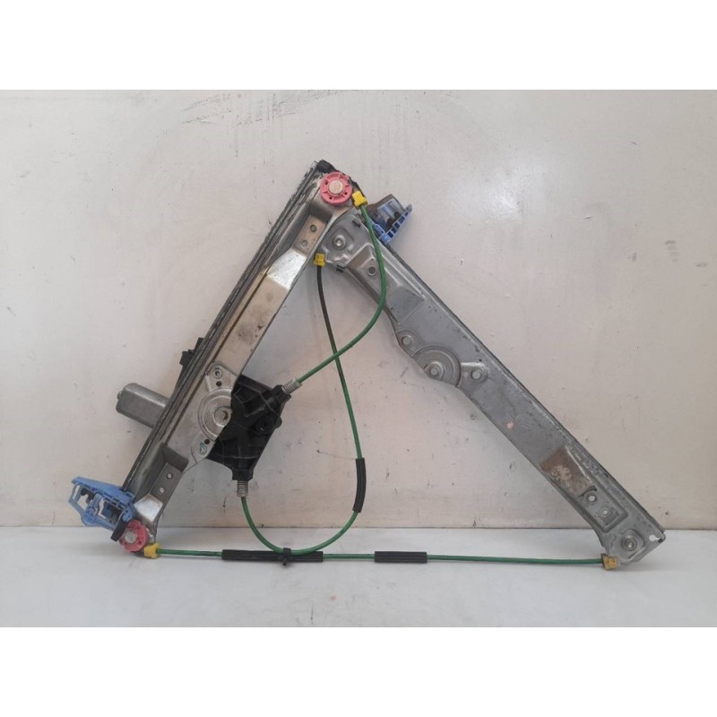 Recambio de elevalunas delantero derecho para opel corsa d catch me referencia OEM IAM 72005001  