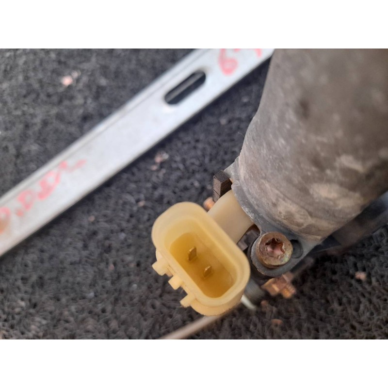 Recambio de elevalunas delantero derecho para kia rio 1.4 ex1 referencia OEM IAM - Rojo 3