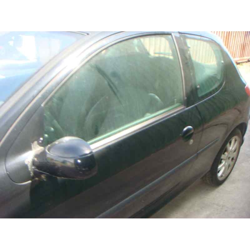 peugeot 206 berlina del año 2002