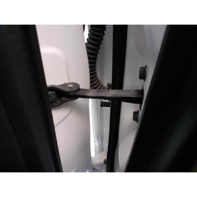 Recambio de retenedor puerta trasera derecha para nissan qashqai (j11) 360 referencia OEM IAM   