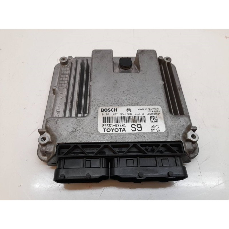 Recambio de centralita motor uce para toyota auris active referencia OEM IAM 0281015359 8966102S91 BOSCH