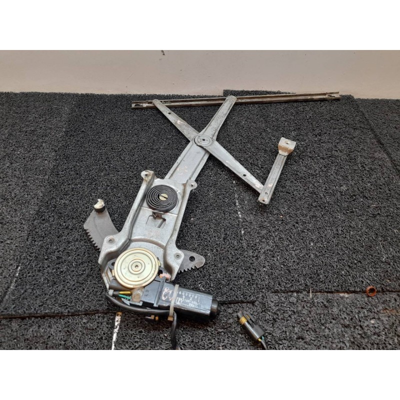 Recambio de elevalunas delantero izquierdo para chrysler jeep gr.cherokee (zj)/(z) 4.0 ltd. (zj) referencia OEM IAM 56005165  