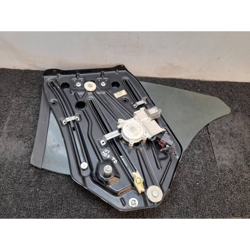 Recambio de elevalunas trasero derecho para opel astra twin top cosmo referencia OEM IAM   