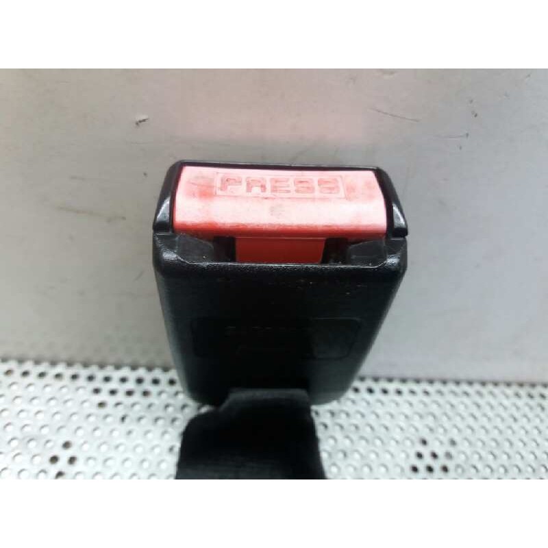 Recambio de enganche cinturon trasero central para peugeot 206 berlina xs referencia OEM IAM - Gris 2