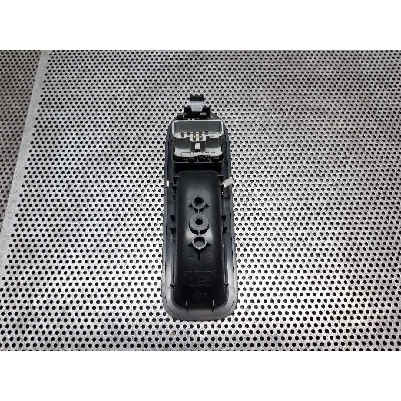 Recambio de mando elevalunas delantero izquierdo para renault twingo acces referencia OEM IAM 3