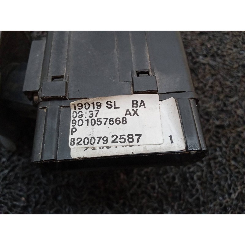 Recambio de mando limpia para dacia sandero básico referencia OEM IAM 8200792587 - Gris 3