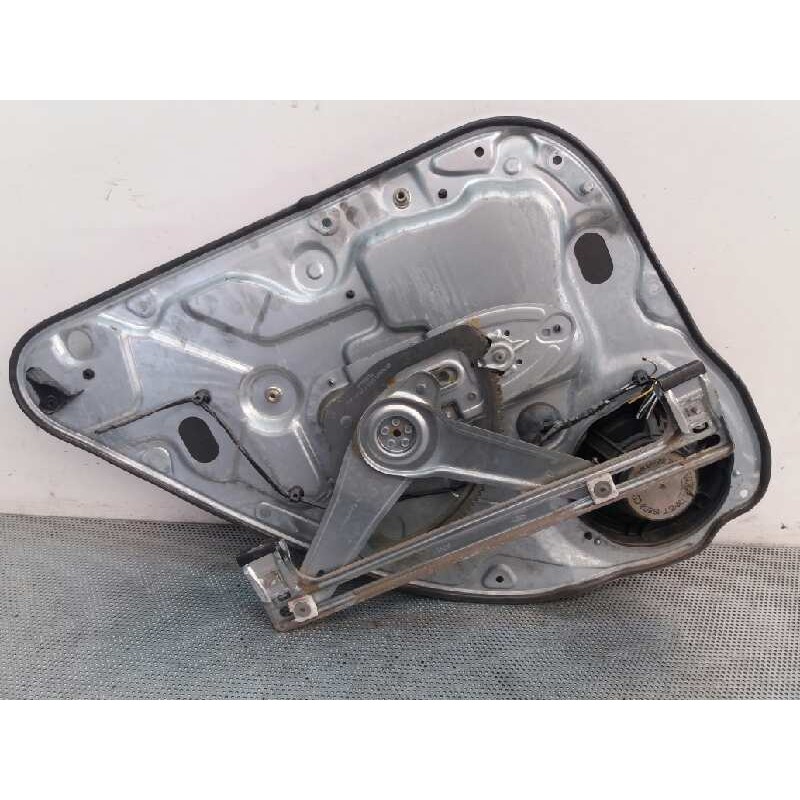 Recambio de elevalunas trasero derecho para ford focus berlina (cap) 1.6 tdci cat referencia OEM IAM - Gris 2