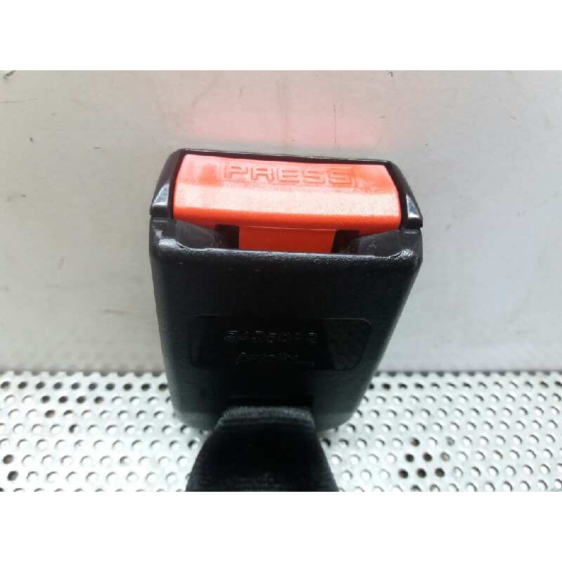 Recambio de enganche cinturon trasero derecho para peugeot 206 berlina xs referencia OEM IAM - Gris 2