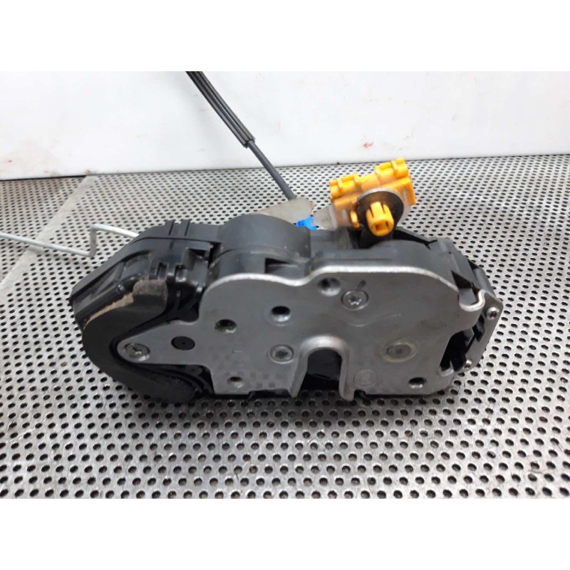 Recambio de cerradura puerta delantera derecha para opel astra j lim. excellence referencia OEM IAM 3
