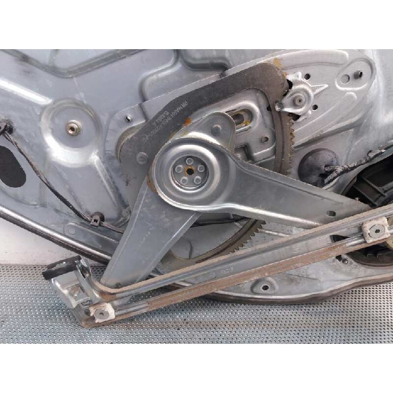 Recambio de elevalunas trasero derecho para ford focus berlina (cap) 1.6 tdci cat referencia OEM IAM - Gris 4