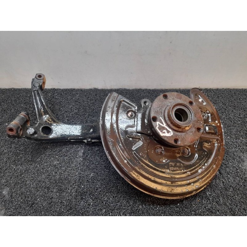 Recambio de mangueta delantera izquierda para volkswagen passat berlina (3b3) advance referencia OEM IAM   
