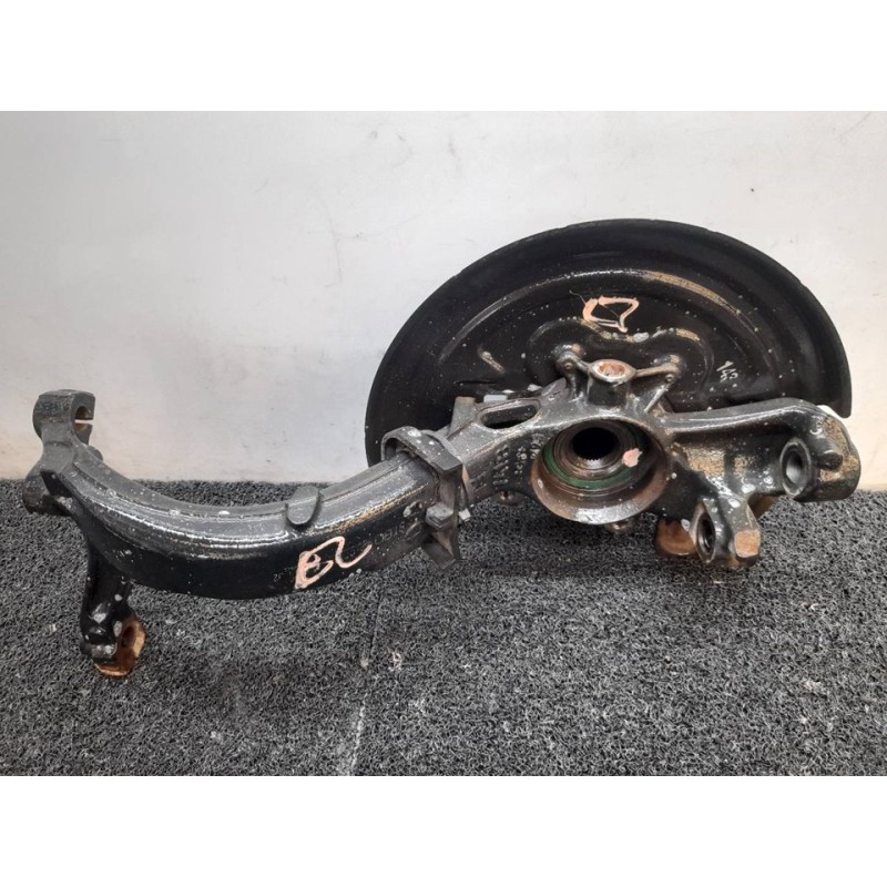 Recambio de mangueta delantera izquierda para volkswagen passat berlina (3b3) advance referencia OEM IAM 4