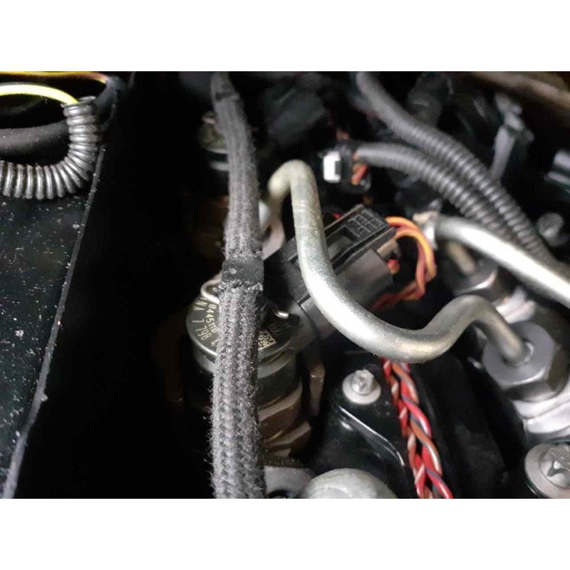 Recambio de inyector para bmw serie 1 berlina (e81/e87) 118d referencia OEM IAM 0445110289 BOSCH 