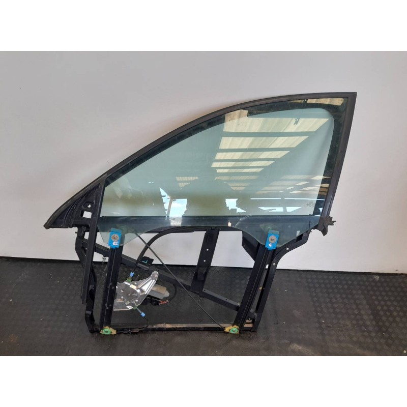 Recambio de elevalunas delantero izquierdo para audi a6 berlina (4b2) 2.4 (121kw) referencia OEM IAM 480837397  