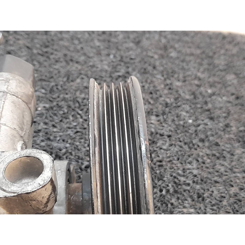Recambio de bomba direccion para kia frontier referencia OEM IAM - Blanco 2