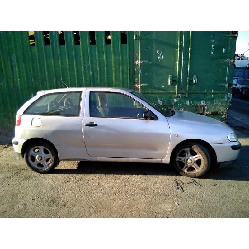 seat ibiza (6k1) del año 2001