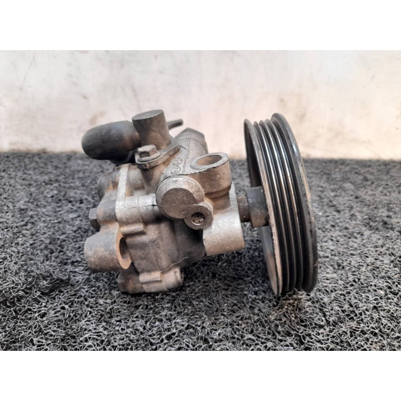 Recambio de bomba direccion para kia frontier referencia OEM IAM - Blanco 3