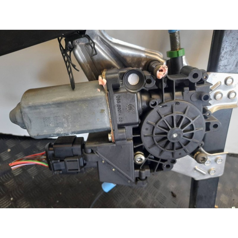 Recambio de elevalunas delantero izquierdo para audi a6 berlina (4b2) 2.4 (121kw) referencia OEM IAM 480837397 - Gris 4