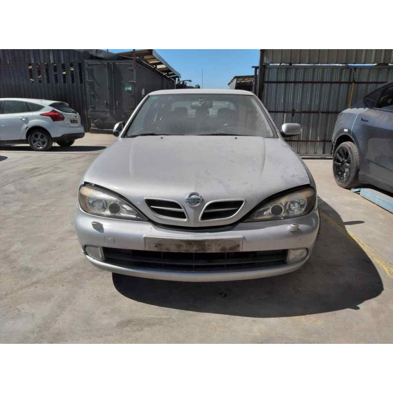 nissan primera berlina (p11) del año 2000