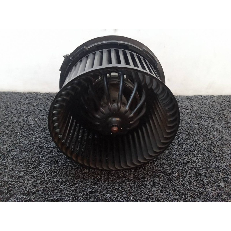 Recambio de motor calefaccion para dacia sandero básico referencia OEM IAM 1740519035  VALEO - Gris 2