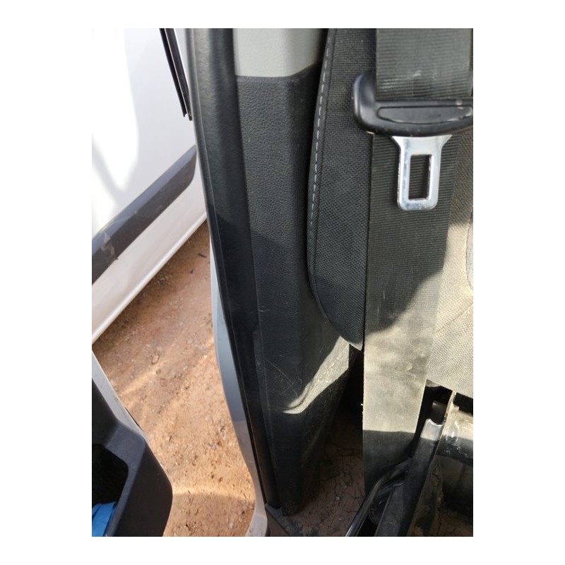 Recambio de embellecedor para opel vivaro b kasten/combi furgón l1h1 2.9t expression referencia OEM IAM   