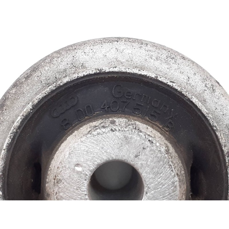 Recambio de brazo suspension superior delantero izquierdo para audi a4 berlina (8e) 2.0 tdi 16v (103kw) referencia OEM IAM 8D040 2