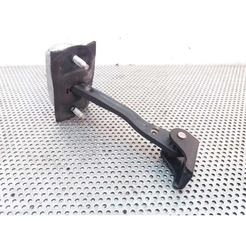 Recambio de retenedor puerta trasera derecha para ford focus berlina (cap) 1.6 tdci cat referencia OEM IAM   