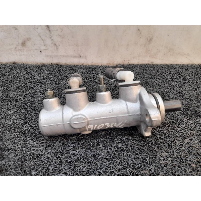 Recambio de bomba freno para kia frontier referencia OEM IAM - Blanco 4