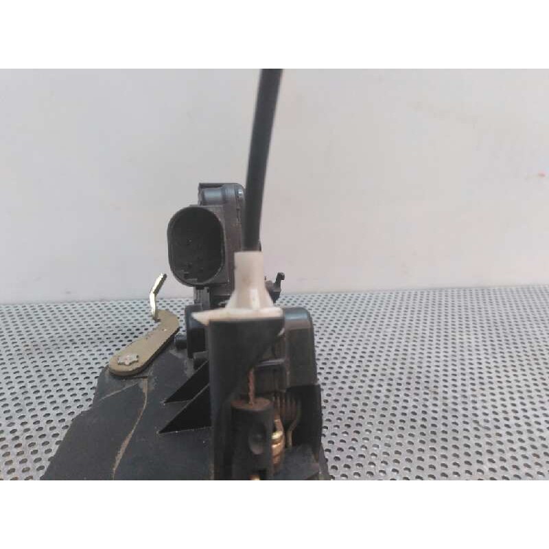 Recambio de cerradura puerta trasera derecha para bmw serie 3 berlina (e46) 320d referencia OEM IAM 4