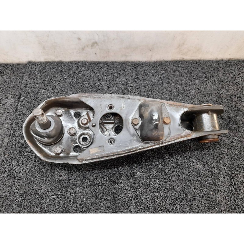 Recambio de brazo suspension inferior delantero derecho para kia frontier referencia OEM IAM   