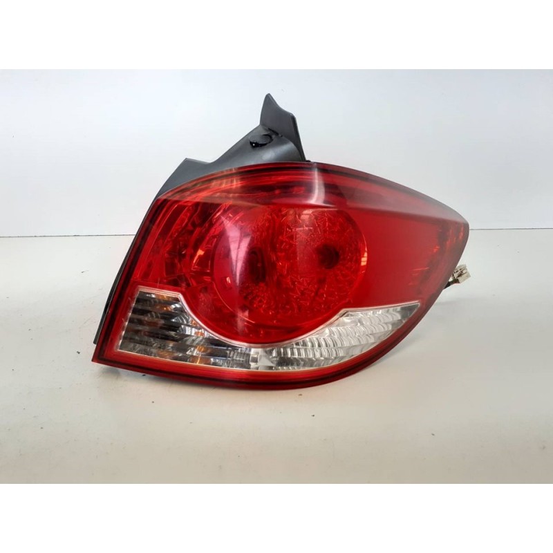 Recambio de piloto trasero derecho para chevrolet cruze hatchback lt referencia OEM IAM   