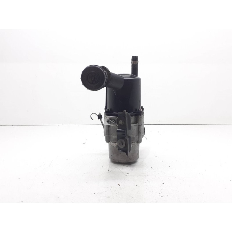 Recambio de bomba direccion para peugeot 307 berlina (s2) d-sign referencia OEM IAM 9681546580  