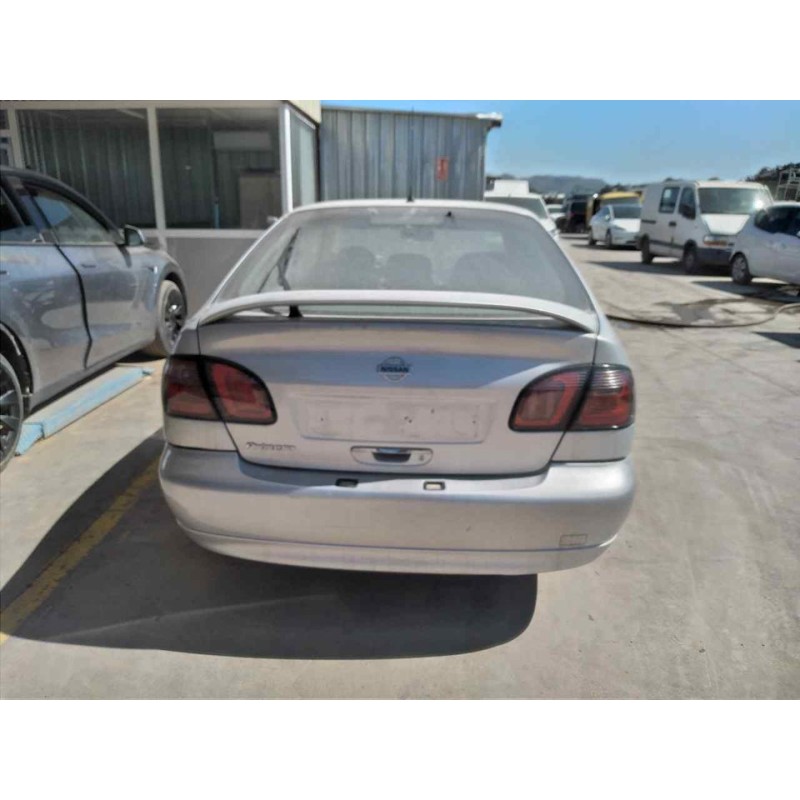 nissan primera berlina (p11) del año 2000