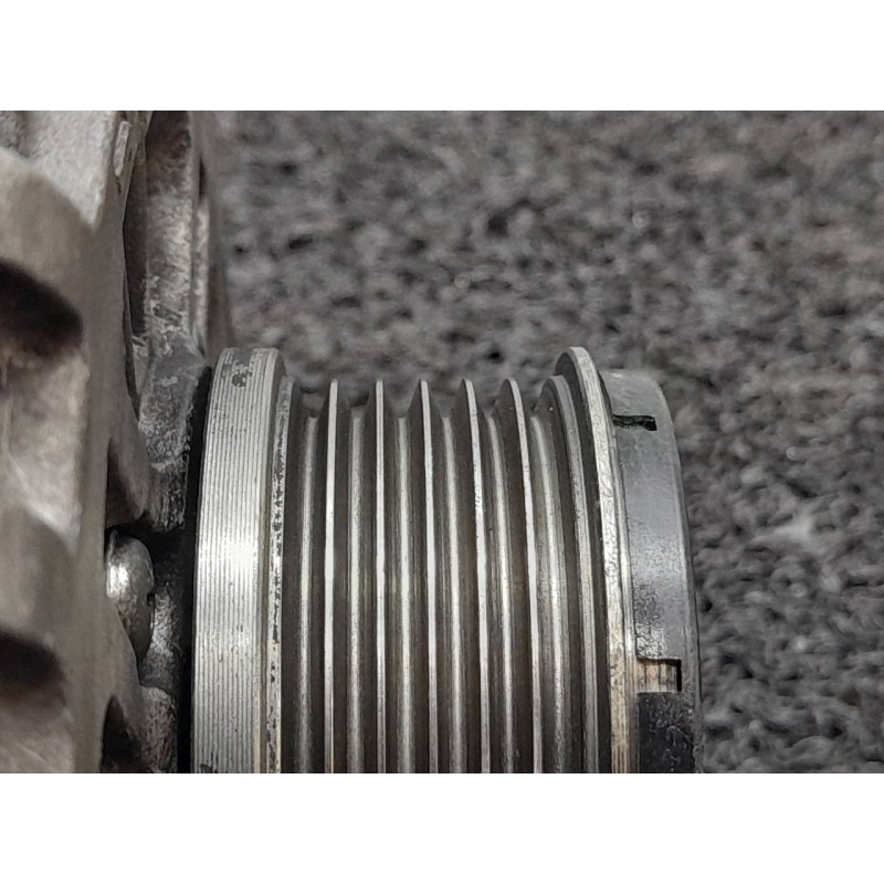 Recambio de alternador para citroën c5 berlina collection referencia OEM IAM 9654752080 A004TJ0084C MITSUBISHHI 3