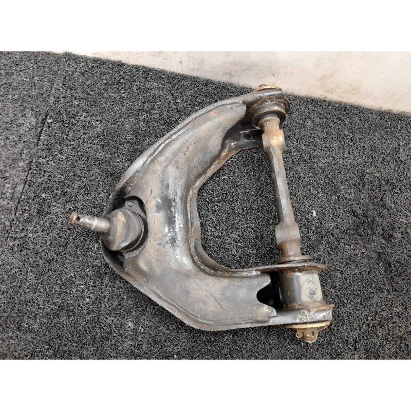 Recambio de brazo suspension superior delantero derecho para kia frontier referencia OEM IAM   