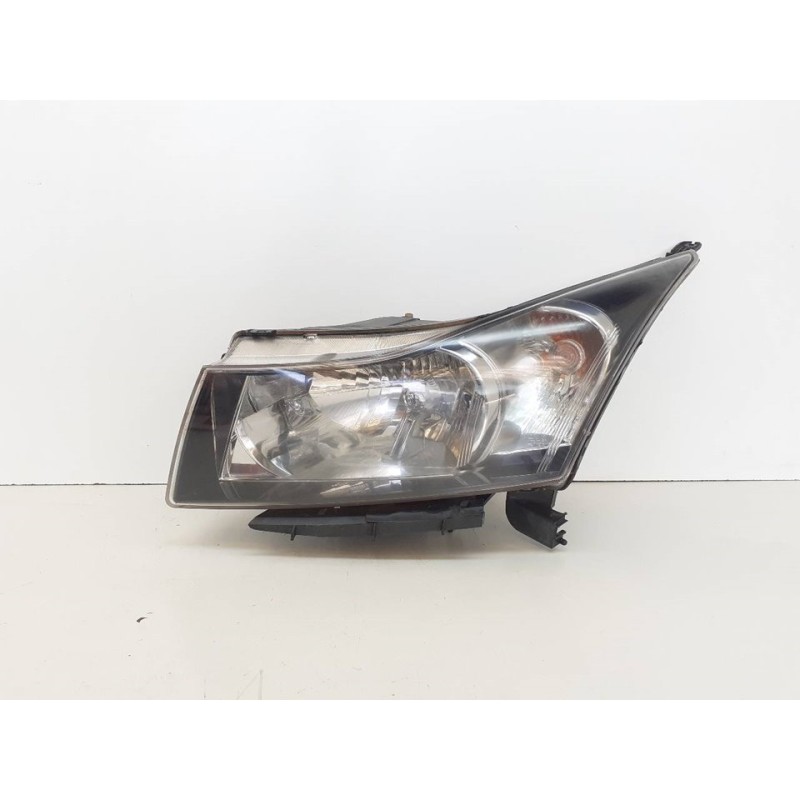Recambio de faro izquierdo para chevrolet cruze hatchback lt referencia OEM IAM   