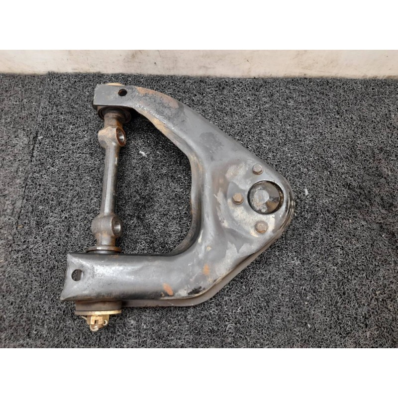Recambio de brazo suspension superior delantero derecho para kia frontier referencia OEM IAM - Blanco 2