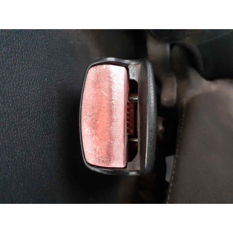 Recambio de enganche cinturon delantero izquierdo para renault megane iii coupe dynamique referencia OEM IAM   