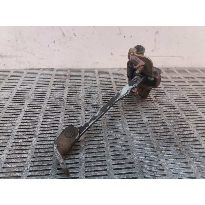 Recambio de retenedor puerta delantera derecha para renault megane i scenic (ja0) 1.6 referencia OEM IAM   