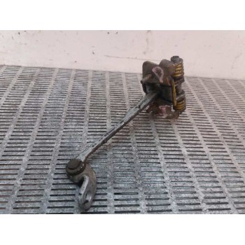 RETENEDOR PUERTA DELANTERA IZQUIERDA 