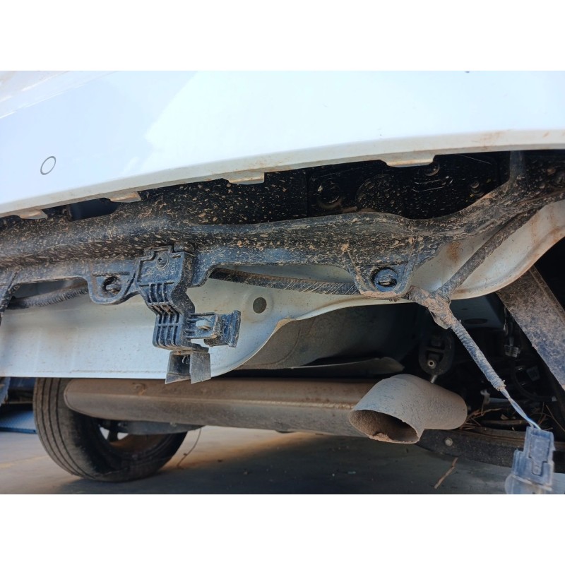Recambio de refuerzo paragolpes trasero para kia ceed tourer (cd) 1.0 t-gdi referencia OEM IAM - Blanco 3